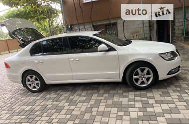 Лифтбек Skoda Superb 2013 в Мукачево