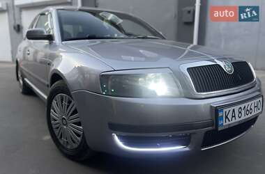 Лифтбек Skoda Superb 2003 в 