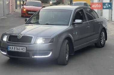 Лифтбек Skoda Superb 2003 в 