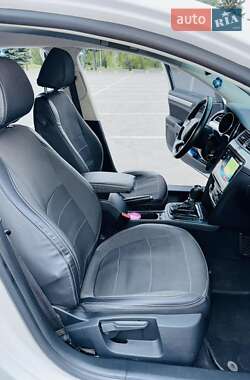 Лифтбек Skoda Superb 2013 в 