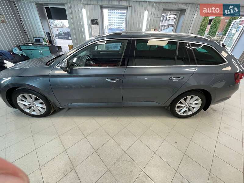Универсал Skoda Superb 2018 в Тернополе