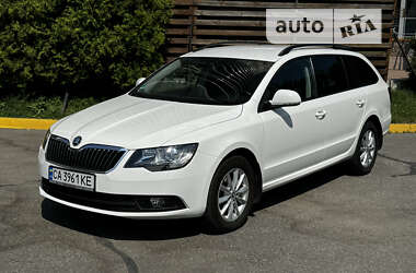 Универсал Skoda Superb 2014 в Киеве