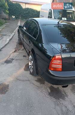 Лифтбек Skoda Superb 2006 в Днепре