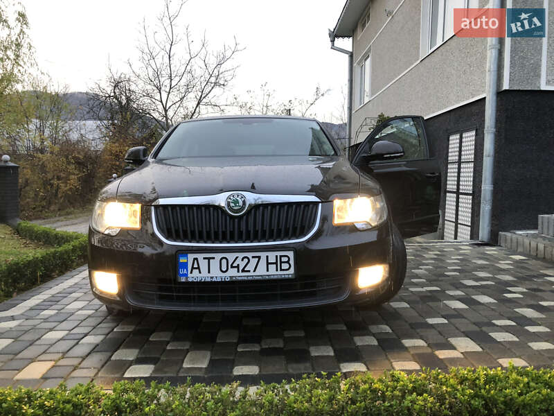 Лифтбек Skoda Superb 2012 в Ивано-Франковске