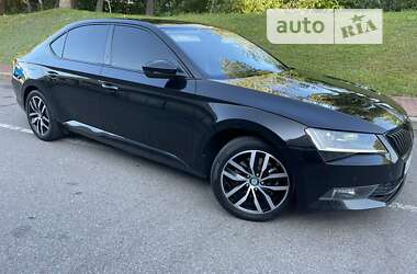 Лифтбек Skoda Superb 2015 в Киеве