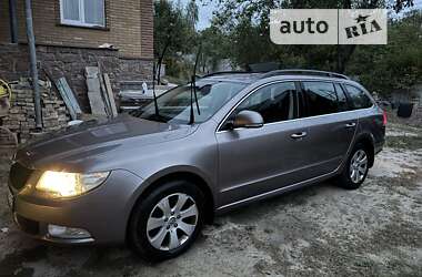 Универсал Skoda Superb 2012 в Киеве