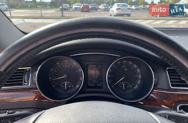 Лифтбек Skoda Superb 2012 в 