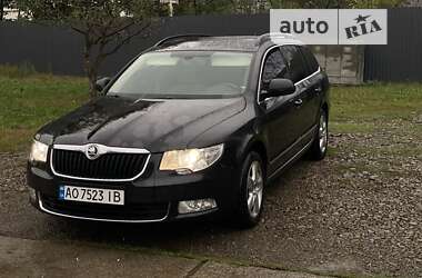 Універсал Skoda Superb 2010 в Хусті