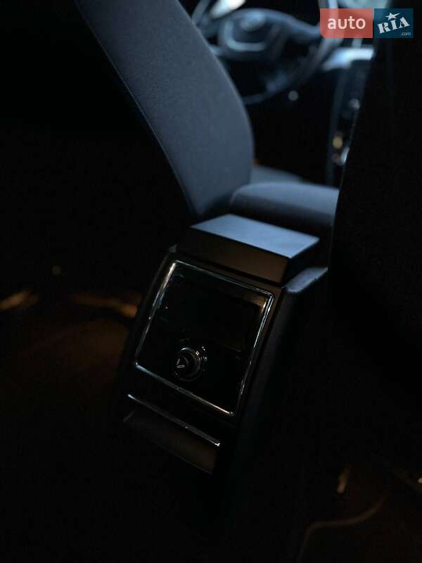 Универсал Skoda Superb 2012 в Смеле