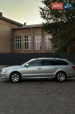 Универсал Skoda Superb 2012 в 