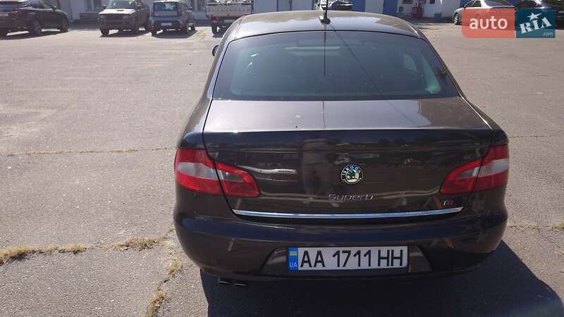Ліфтбек Skoda Superb 2009 в Києві