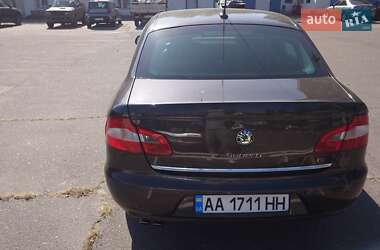 Лифтбек Skoda Superb 2009 в 