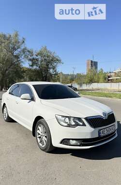 Лифтбек Skoda Superb 2013 в Днепре