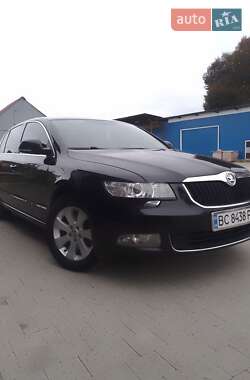 Лифтбек Skoda Superb 2011 в 