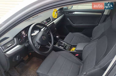 Лифтбек Skoda Superb 2017 в 