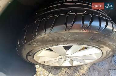 Лифтбек Skoda Superb 2014 в 