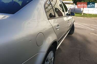 Лифтбек Skoda Superb 2006 в 