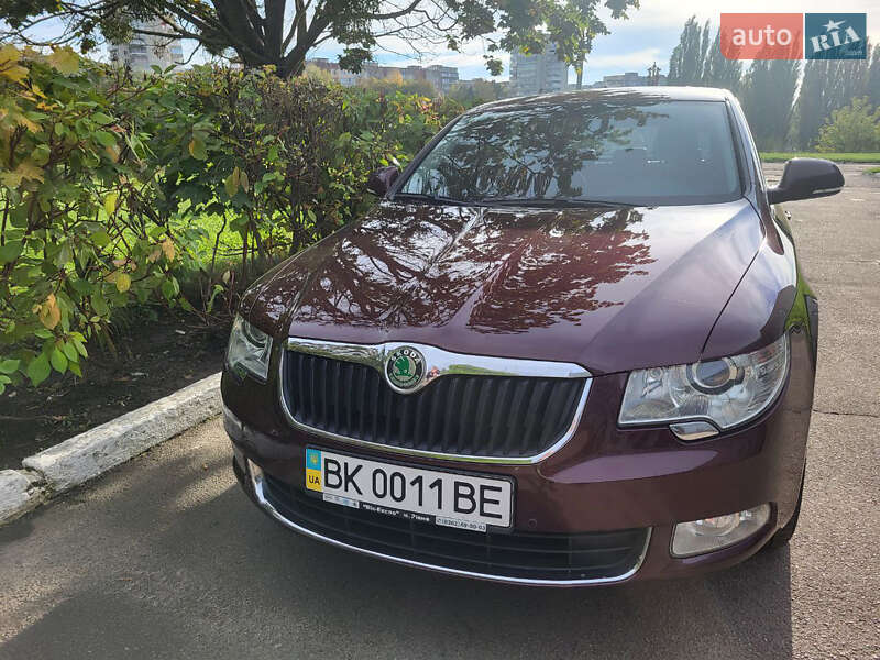 Лифтбек Skoda Superb 2012 в Ровно