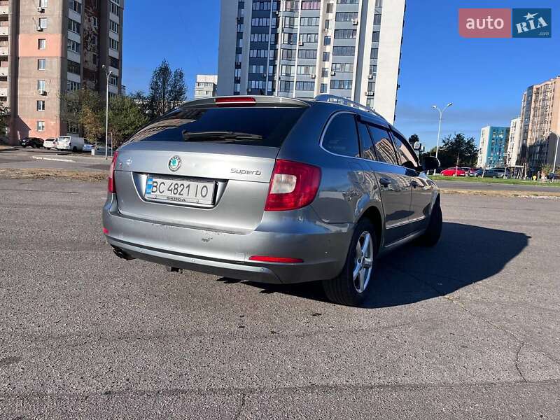 Універсал Skoda Superb 2010 в Черкасах