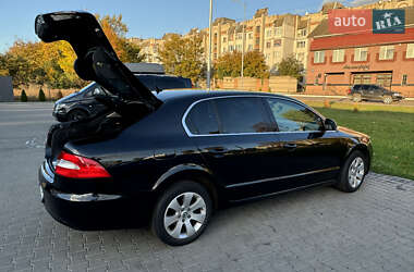 Лифтбек Skoda Superb 2011 в Червонограде