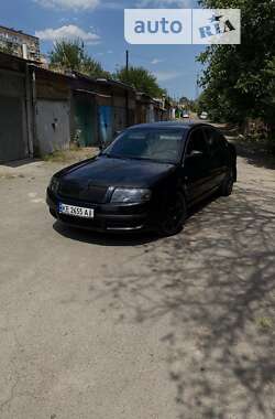 Ліфтбек Skoda Superb 2004 в Кривому Розі