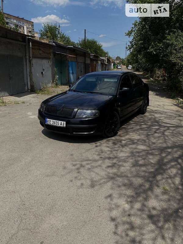 Лифтбек Skoda Superb 2004 в Кривом Роге