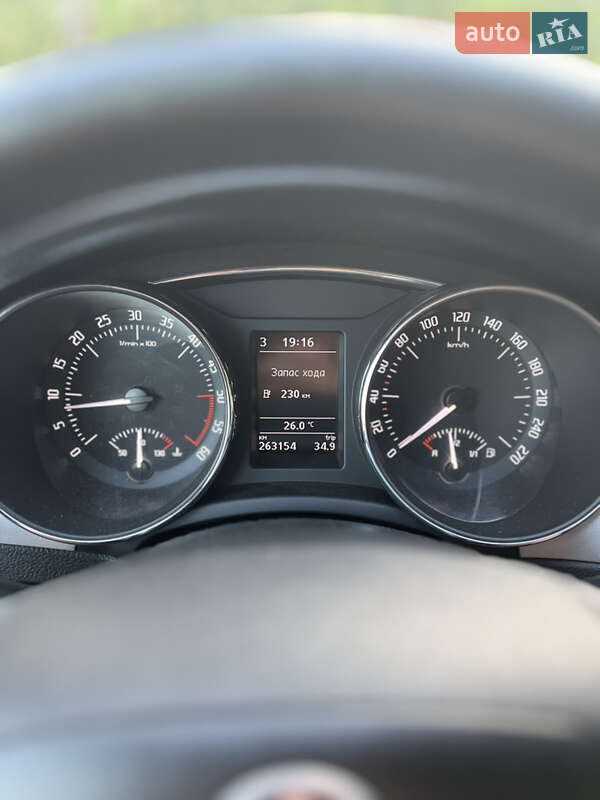 Универсал Skoda Superb 2012 в Житомире фото 13 Универсал Skoda Superb 2012 в Житомире