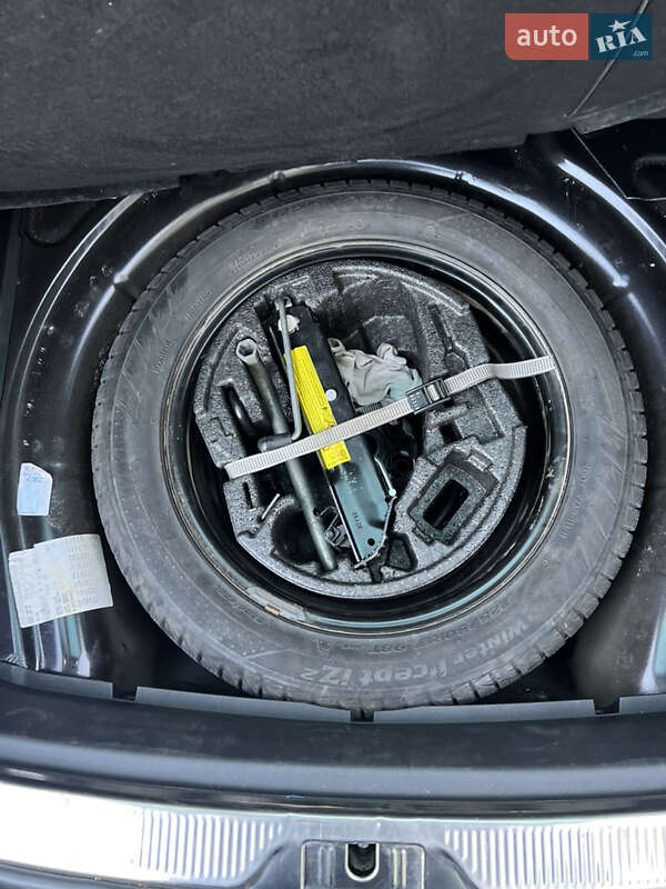 Универсал Skoda Superb 2012 в Житомире фото 17 Универсал Skoda Superb 2012 в Житомире