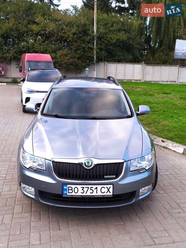Универсал Skoda Superb 2011 в 