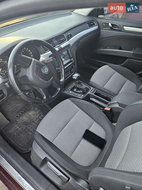 Универсал Skoda Superb 2012 в Радомышле