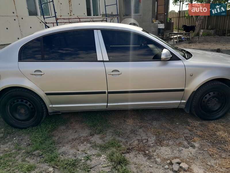 Лифтбек Skoda Superb 2007 в Днепре
