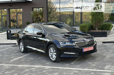 Лифтбек Skoda Superb 2020 в Ужгороде