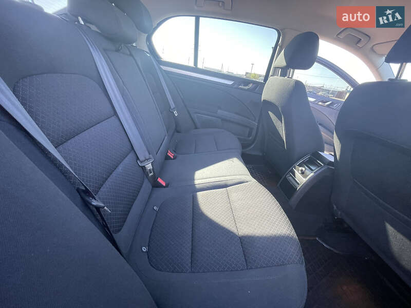 Лифтбек Skoda Superb 2014 в Ужгороде фото 23 Лифтбек Skoda Superb 2014 в Ужгороде