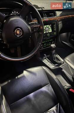 Лифтбек Skoda Superb 2015 в 