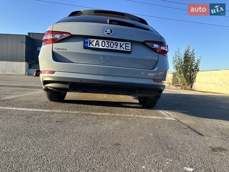 Универсал Skoda Superb 2017 в Ирпене
