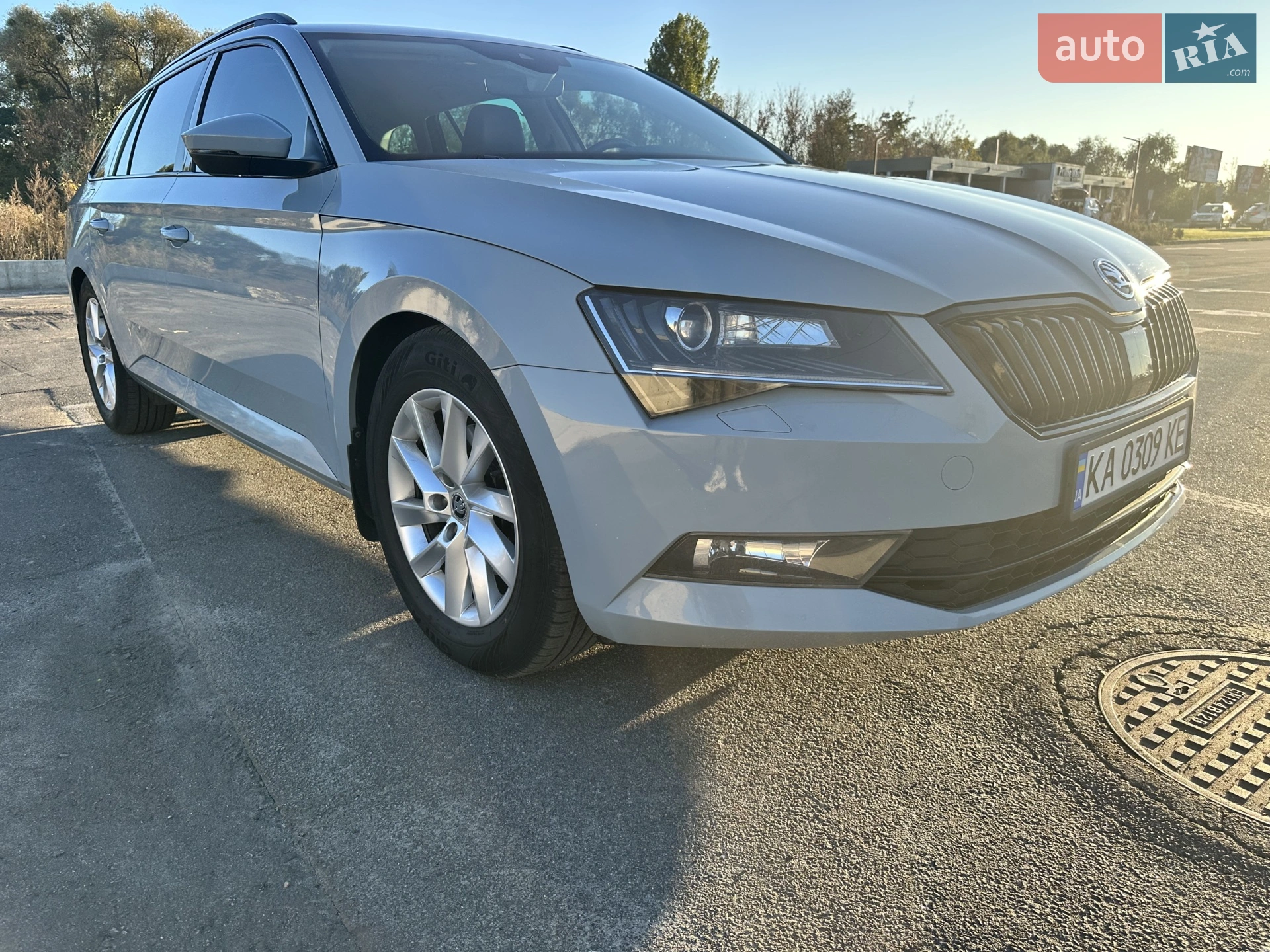 2017 Skoda Superb - мініатюра 8