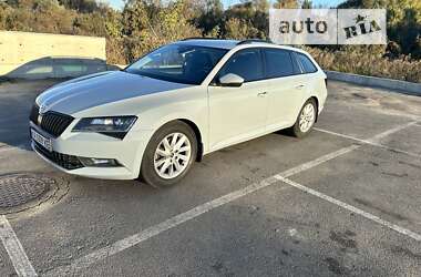 Универсал Skoda Superb 2017 в Ирпене