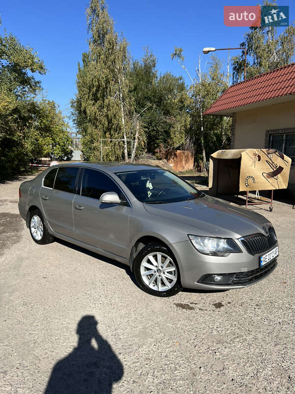 Лифтбек Skoda Superb 2013 в Кривом Роге