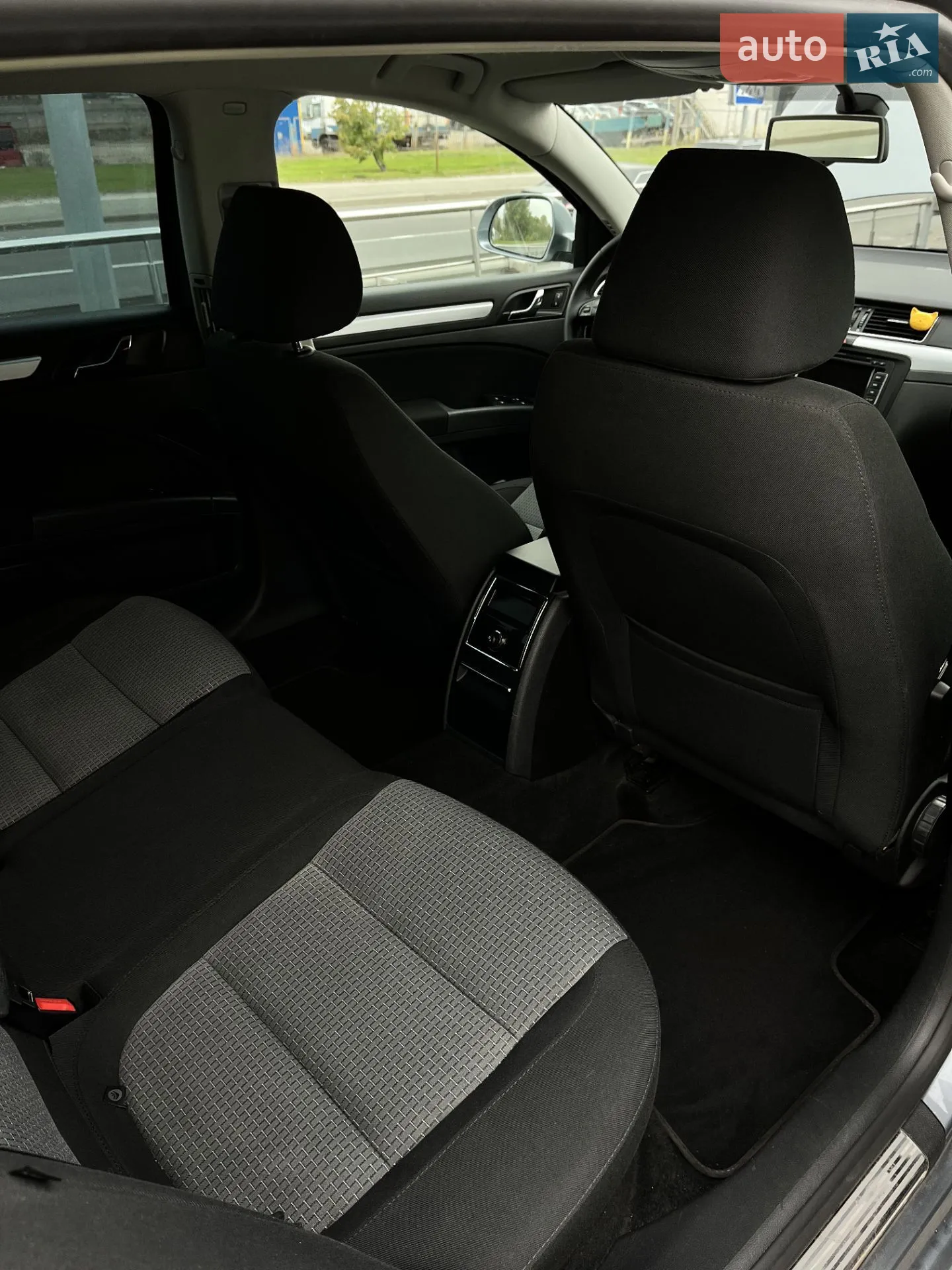2011 Skoda Superb - мініатюра 22