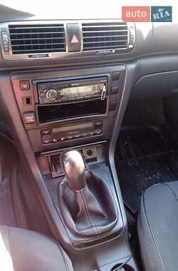 Лифтбек Skoda Superb 2004 в 