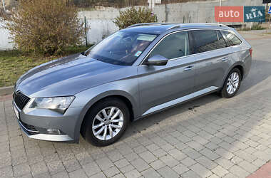 Универсал Skoda Superb 2015 в 