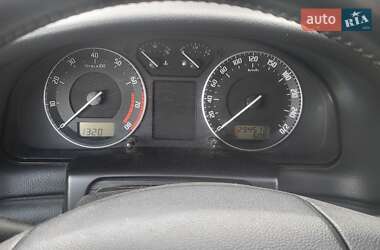 Лифтбек Skoda Superb 2006 в 