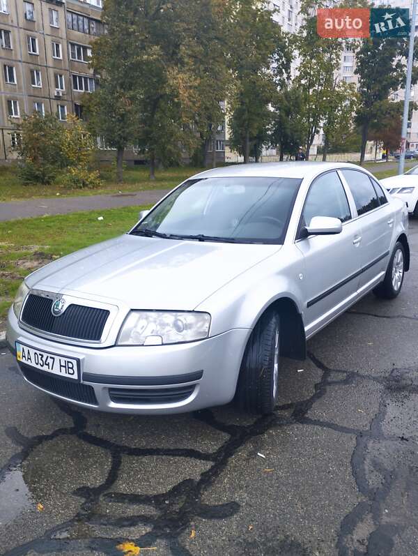 Skoda Superb 2004