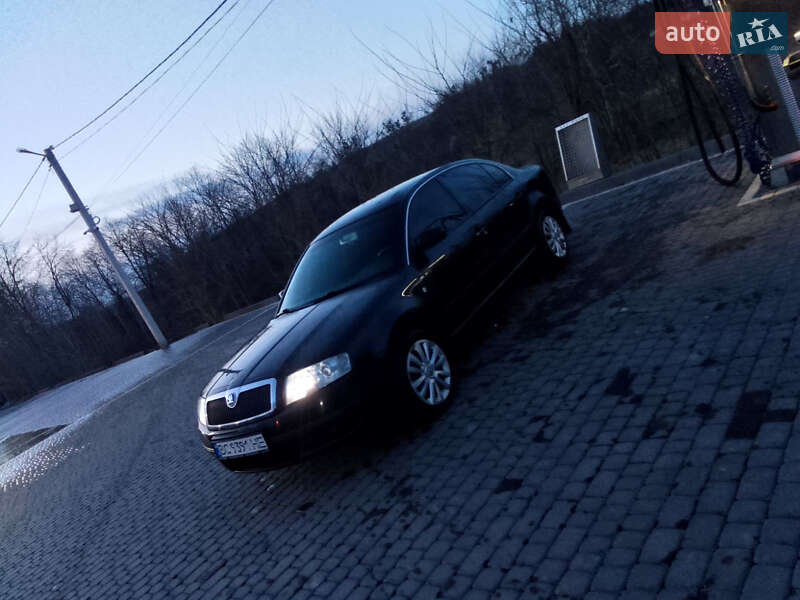 Лифтбек Skoda Superb 2006 в Львове