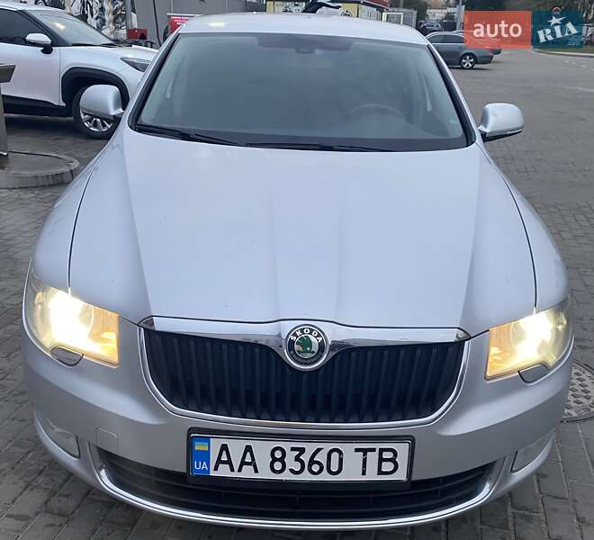 Skoda Superb 2012