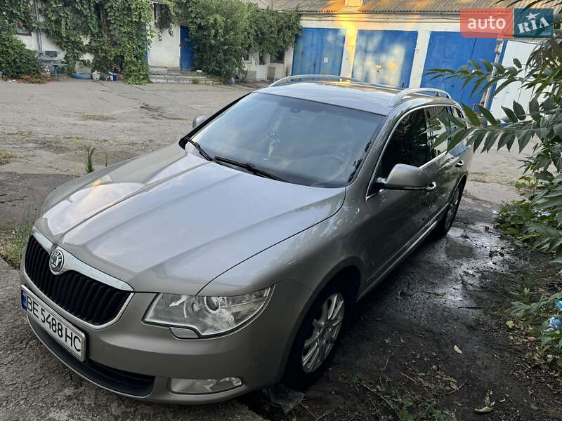 Универсал Skoda Superb 2010 в Николаеве