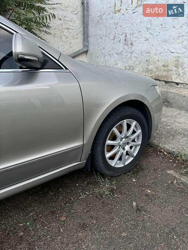 Универсал Skoda Superb 2010 в Николаеве