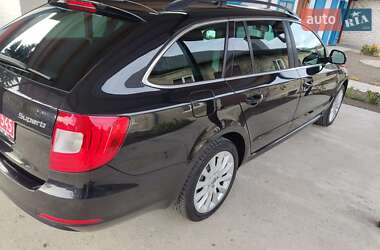 Универсал Skoda Superb 2013 в Ковеле