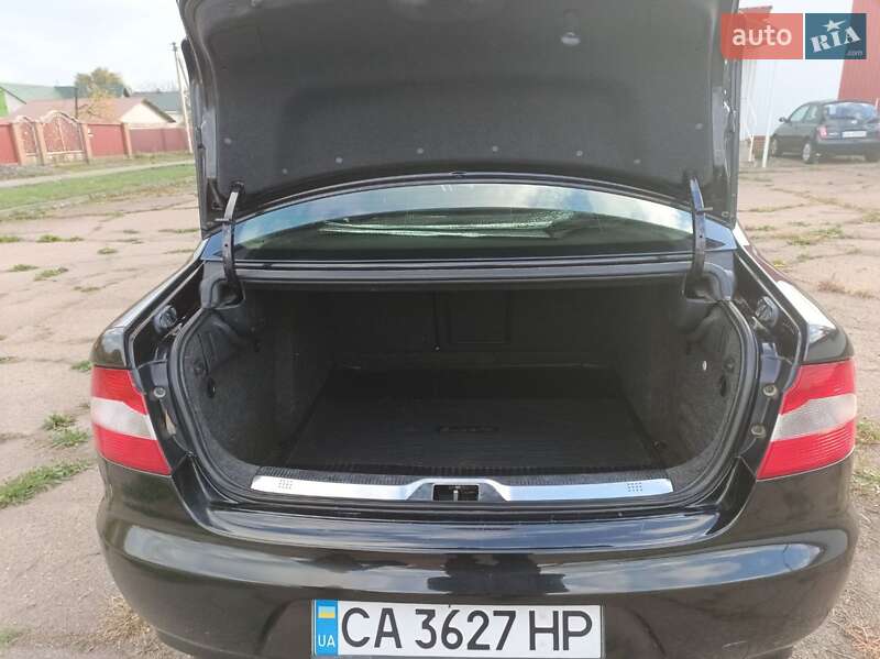 Лифтбек Skoda Superb 2010 в Смеле