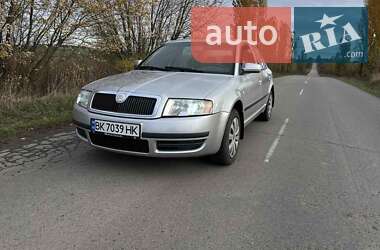 Ліфтбек Skoda Superb 2004 в Рівному